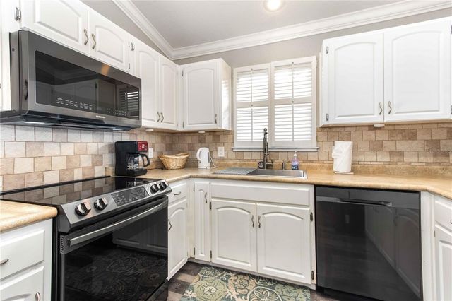 815 FLORIDA AVENUE, Palm Harbor, FL 34683