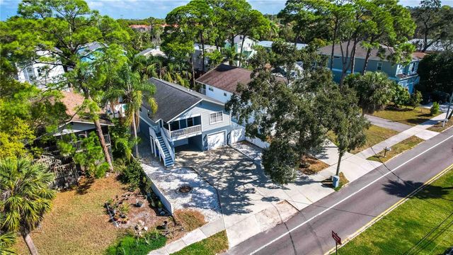815 FLORIDA AVENUE, Palm Harbor, FL 34683