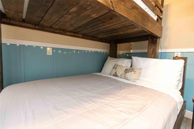 815 FLORIDA AVENUE, Palm Harbor, FL 34683