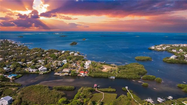 815 FLORIDA AVENUE, Palm Harbor, FL 34683