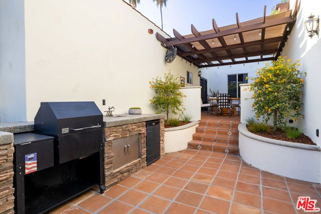 1566 Chickasaw Avenue, Los Angeles, CA 90041