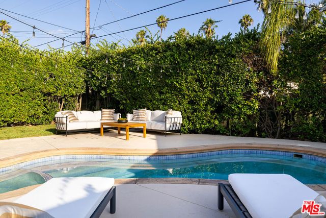 1566 Chickasaw Avenue, Los Angeles, CA 90041