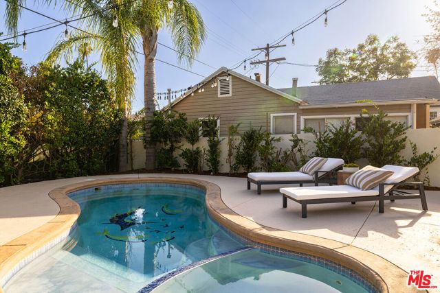 1566 Chickasaw Avenue, Los Angeles, CA 90041