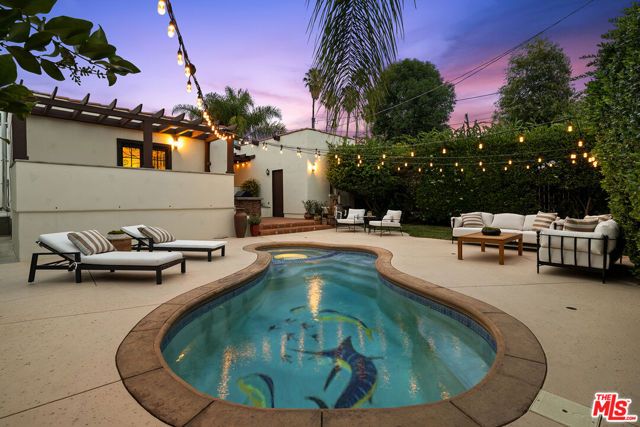 1566 Chickasaw Avenue, Los Angeles, CA 90041