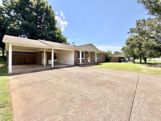 1521 Mill St, Pulaski, TN 38478