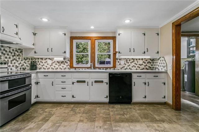 12784 Nettles DR, Newport News, VA 23606