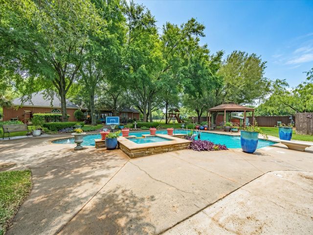 210 Martinek, Palmer, TX 75152