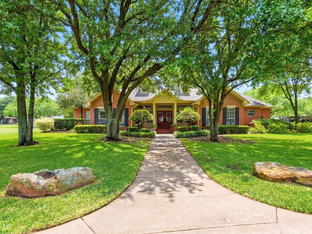 210 Martinek, Palmer, TX 75152