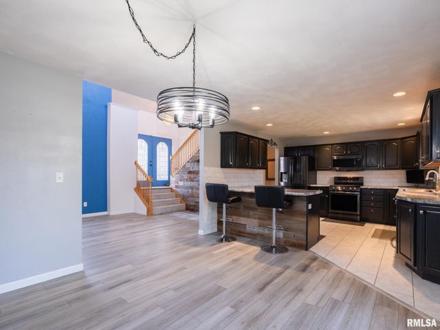 1404 HARDT Court, Pekin, IL 61554