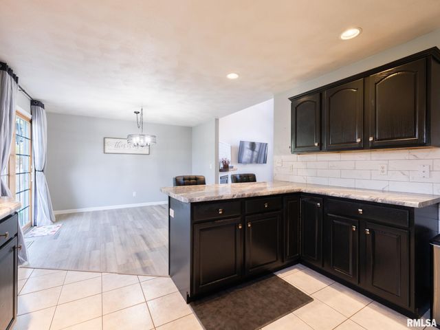 1404 HARDT Court, Pekin, IL 61554