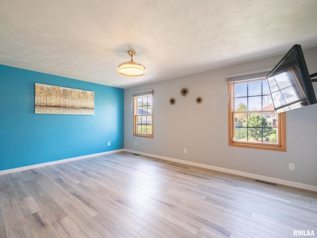 1404 HARDT Court, Pekin, IL 61554
