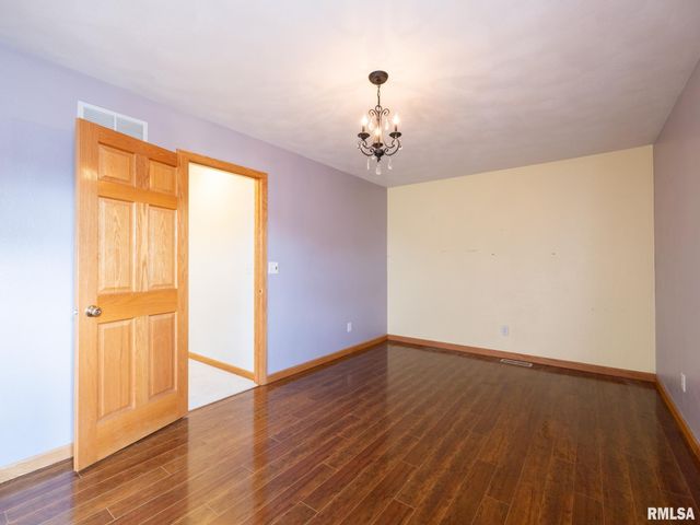 1404 HARDT Court, Pekin, IL 61554