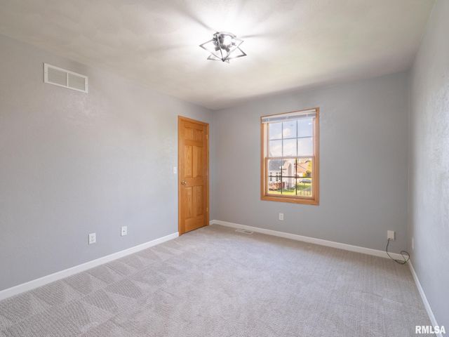 1404 HARDT Court, Pekin, IL 61554