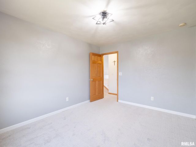 1404 HARDT Court, Pekin, IL 61554