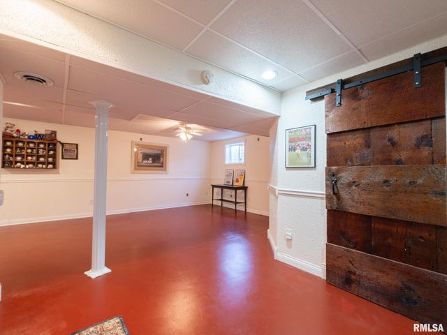 1404 HARDT Court, Pekin, IL 61554