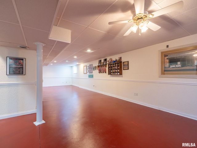 1404 HARDT Court, Pekin, IL 61554