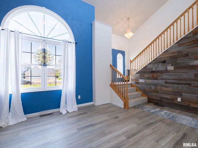 1404 HARDT Court, Pekin, IL 61554