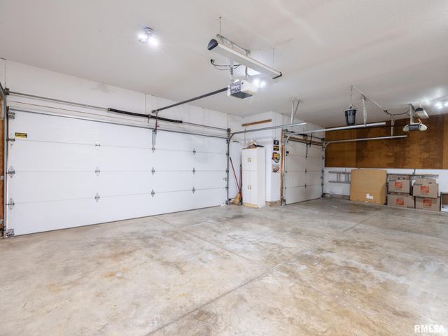 1404 HARDT Court, Pekin, IL 61554