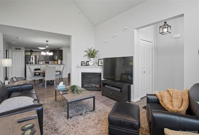 45678 Aragon Lane, Canton, MI 48187