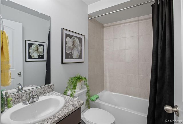 45678 Aragon Lane, Canton, MI 48187