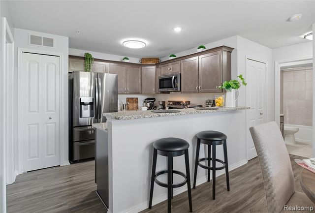 45678 Aragon Lane, Canton, MI 48187