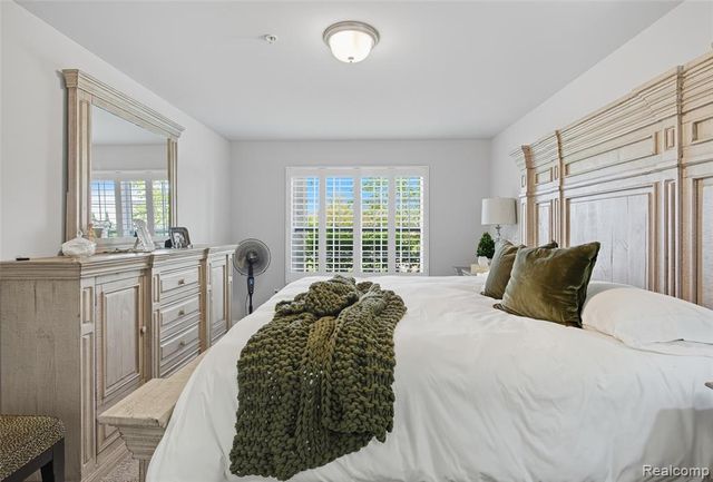 45678 Aragon Lane, Canton, MI 48187