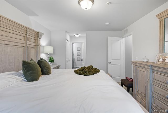 45678 Aragon Lane, Canton, MI 48187