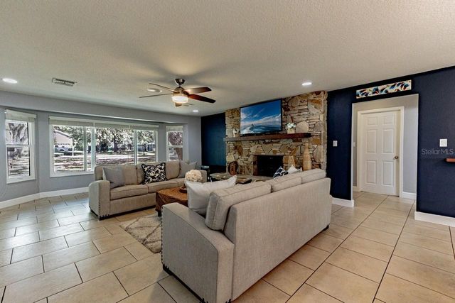 3272 MAJESTIC OAK DRIVE, St Cloud, FL 34771