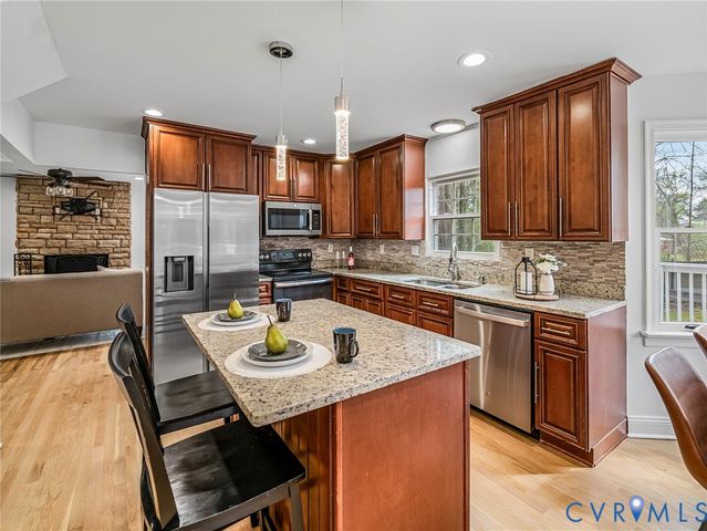 2002 Castle Glen Ct, Chesterfield, VA 23236