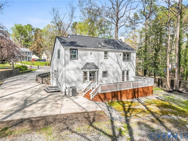 2002 Castle Glen Ct, Chesterfield, VA 23236