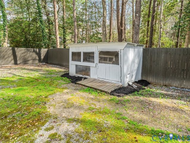 2002 Castle Glen Ct, Chesterfield, VA 23236