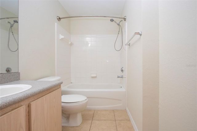 7405 VISTA WAY 203, Bradenton, FL 34202