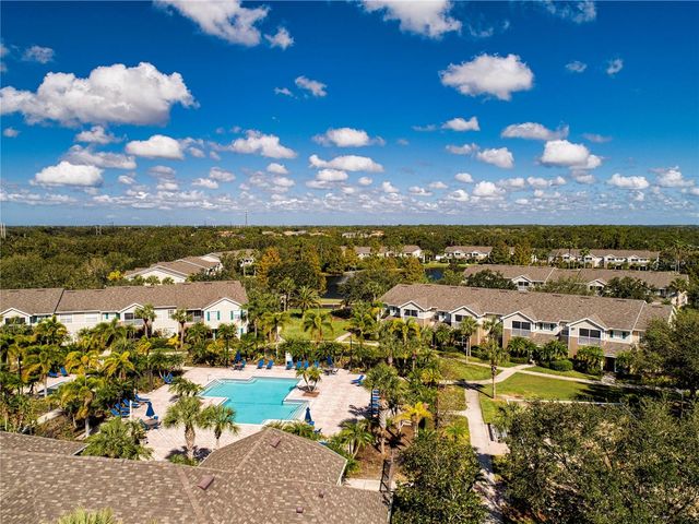 7405 VISTA WAY 203, Bradenton, FL 34202