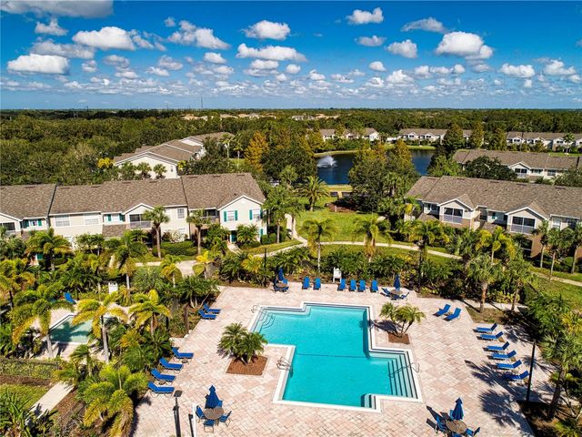 7405 VISTA WAY 203, Bradenton, FL 34202