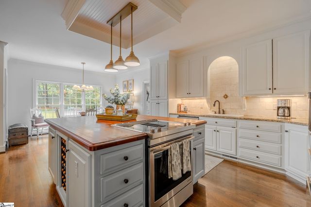 6 Chipping Court, Greenville, SC 29607