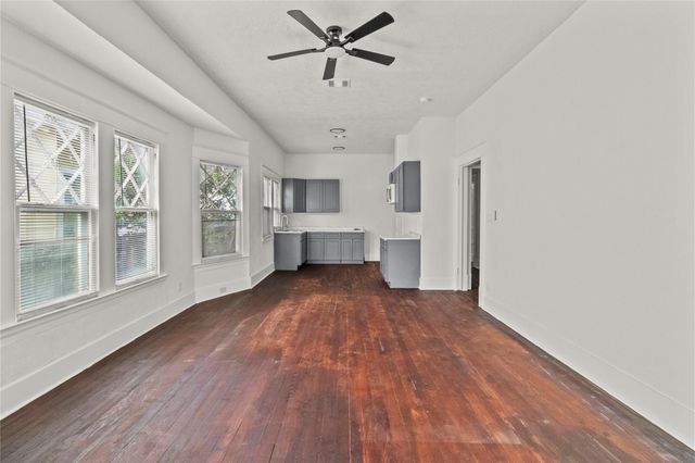 2006 31st Street, Galveston, TX 77550