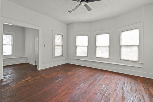 2006 31st Street, Galveston, TX 77550