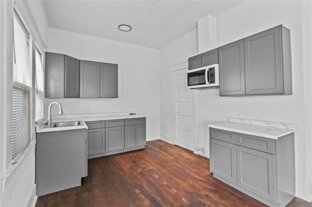 2006 31st Street, Galveston, TX 77550