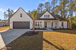 145 Boundary Loop Road NW, Calabash, NC 28467