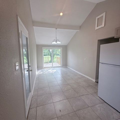 2621 Old Marlin, Waco, TX 76705