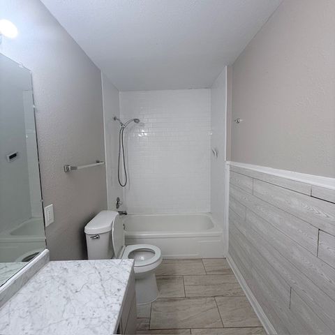 2621 Old Marlin, Waco, TX 76705