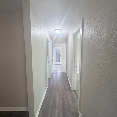 2621 Old Marlin, Waco, TX 76705