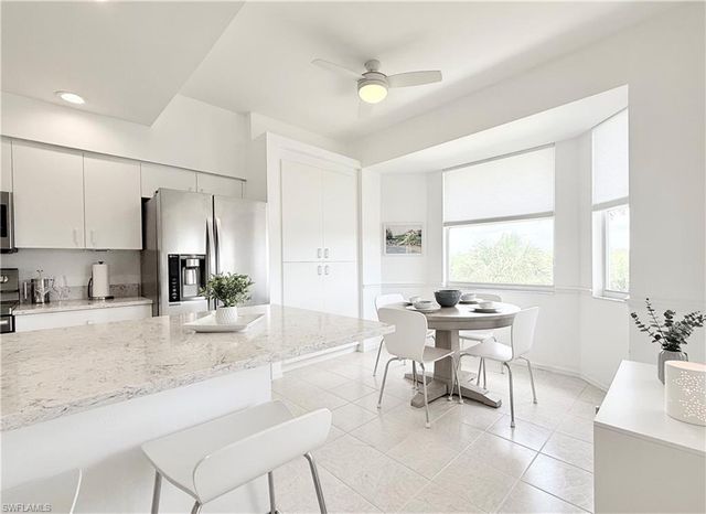 8555 Naples Heritage DR 246, Naples, FL 34112