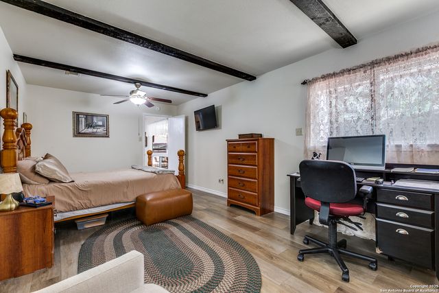 5915 Seneca Dr, Leon Valley, TX 78238