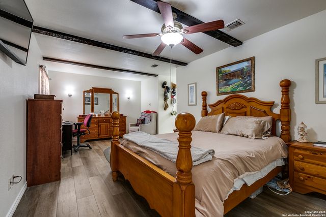 5915 Seneca Dr, Leon Valley, TX 78238