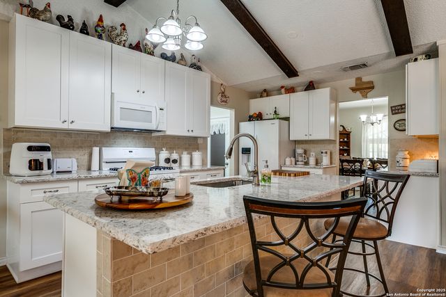 5915 Seneca Dr, Leon Valley, TX 78238