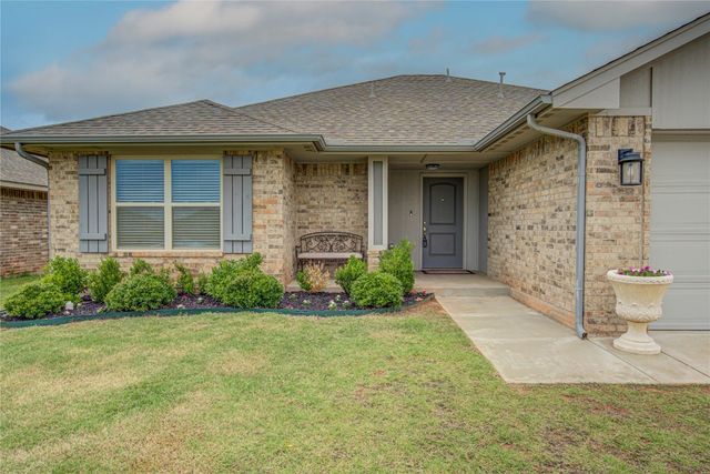 3911 Abingdon Drive, Norman, OK 73026