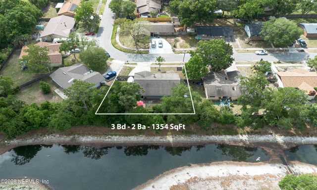 972 DOSTIE Circle, Orange Park, FL 32065