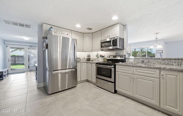 972 DOSTIE Circle, Orange Park, FL 32065