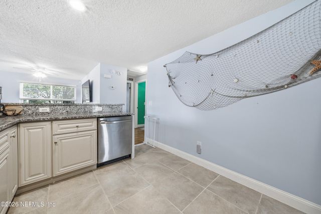 972 DOSTIE Circle, Orange Park, FL 32065